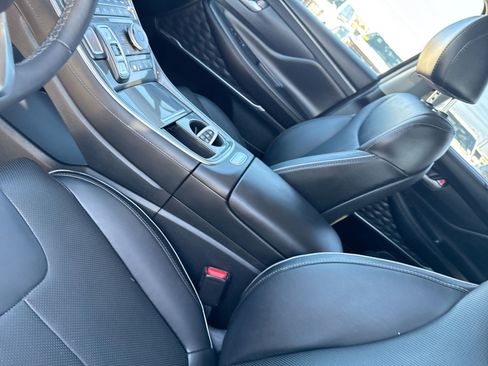 Used 2023 Hyundai Santa Fe Limited image 28