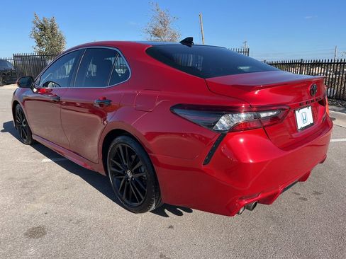 Used 2021 Toyota Camry XSE image 5