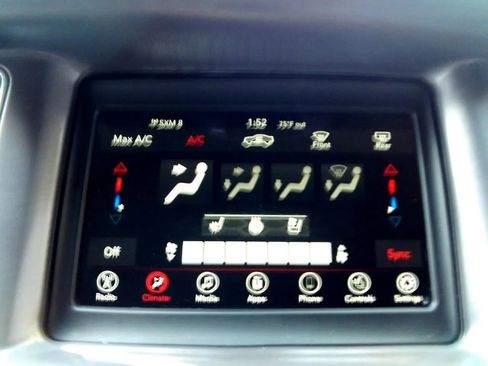 Used 2020 Dodge Charger SXT w/ Leather Interior Group RWD image 18