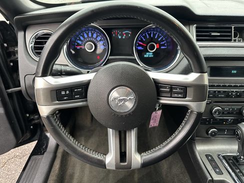 Used 2014 Ford Mustang Convertible RWD image 14