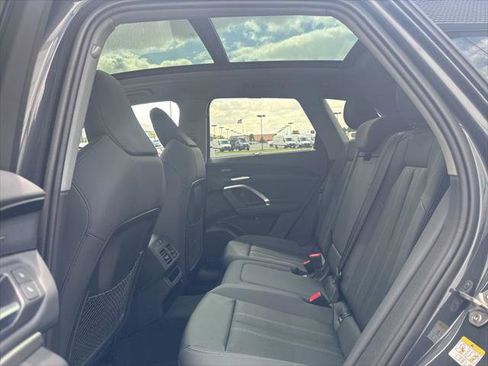 Used 2025 Audi Q5 Premium Plus w/ Premium Plus AWD/4WD image 17
