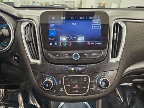 Used 2021 Chevrolet Malibu LT FWD image 16