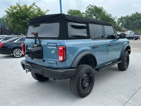 Used 2022 Ford Bronco Black Diamond image 5