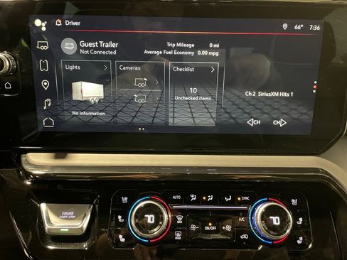 Used 2025 GMC Sierra 2500 AT4X image 11