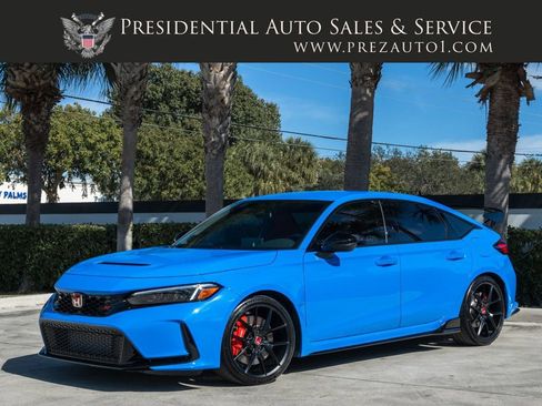 Used 2025 Honda Civic Type R image 1