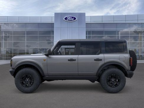 New 2026 Ford Bronco Badlands image 3