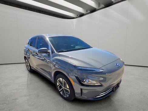 Used 2023 Hyundai Kona SE w/ Cargo Package FWD image 14