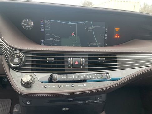 Used 2019 Lexus LS 500 AWD image 9