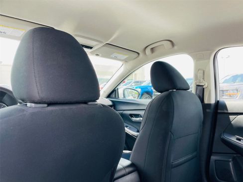 Used 2024 Nissan Sentra SV FWD image 28