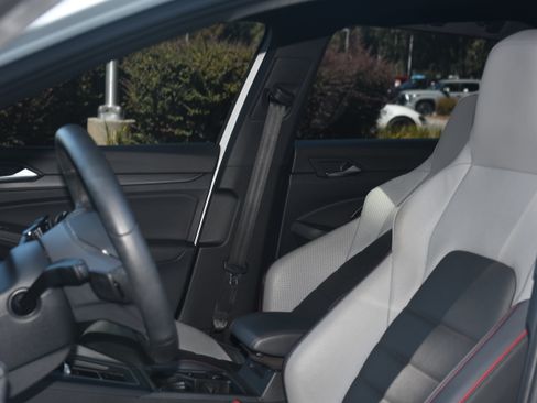 Used 2022 Volkswagen GTI Autobahn FWD image 13
