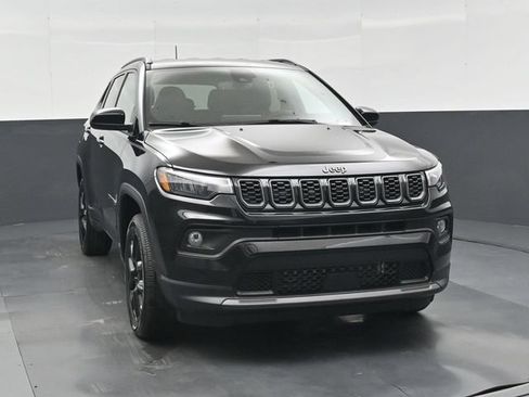 New 2026 Jeep Compass Latitude AWD/4WD image 33