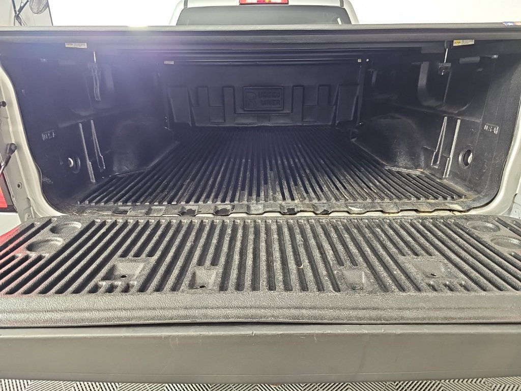 Used 2019 Chevrolet Silverado 1500 LT RWD image 26