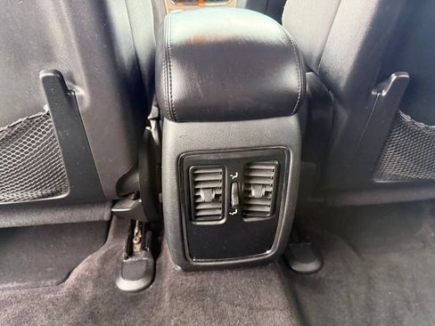 Used 2016 Jeep Grand Cherokee Laredo w/ Quick Order Package 23E AWD/4WD image 16
