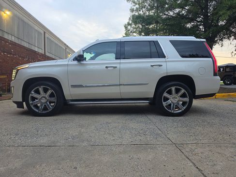 Used 2015 Cadillac Escalade Premium AWD/4WD image 5