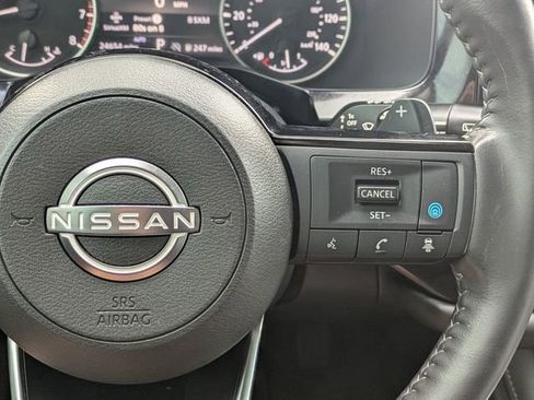 Used 2023 Nissan Pathfinder SL w/ Black Appearance Package image 21