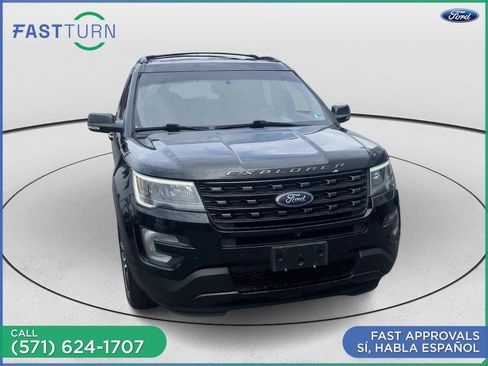 Used 2017 Ford Explorer Sport w/ Equipment Group 401A AWD/4WD image 3