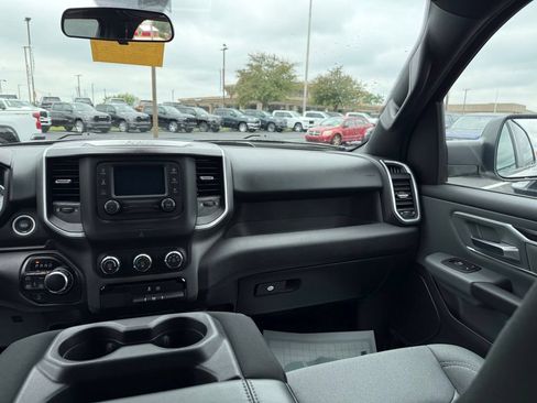 Used 2022 RAM 1500 Big Horn AWD/4WD image 17