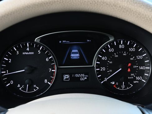 Used 2014 Nissan Altima 2.5 S w/ Display Audio Package image 11