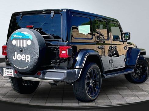 Certified 2025 Jeep Wrangler Unlimited Sahara AWD/4WD image 13