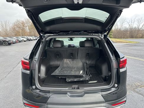 Used 2024 Chevrolet Blazer LT w/ Sound & Technology Package image 16