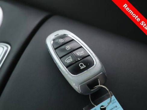Used 2023 Hyundai Santa Fe SEL w/ Premium Package FWD image 3