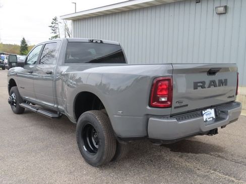 New 2026 RAM 3500 Big Horn AWD/4WD image 9