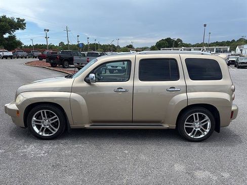 Used 2006 Chevrolet HHR LT w/ Preferred Equipment Group FWD image 3