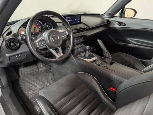 Used 2024 MAZDA MX-5 Miata RF Club w/ Weather Package RWD image 19