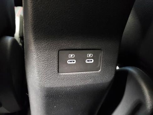 Used 2025 Nissan Kicks SR AWD/4WD image 12
