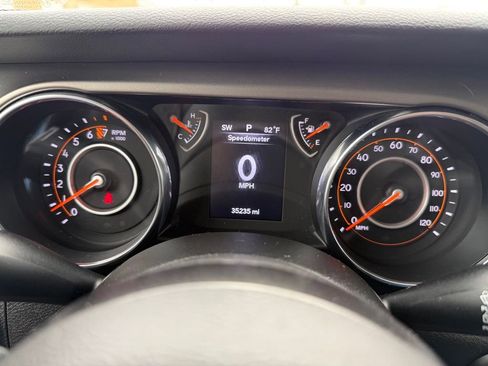 Used 2019 Jeep Wrangler Sport AWD/4WD image 34