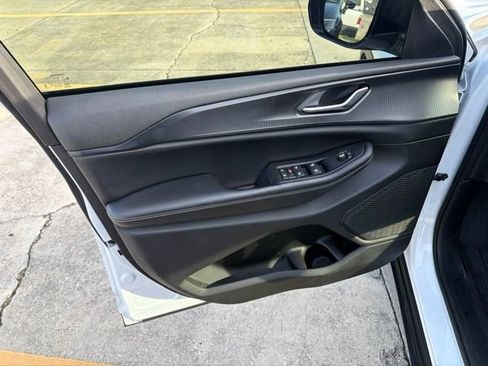 Used 2023 Jeep Grand Cherokee L Laredo RWD image 17