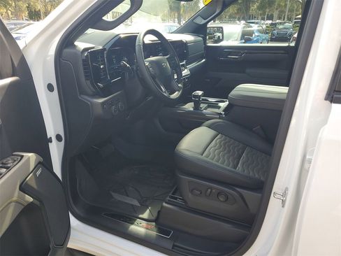 Used 2025 Chevrolet Silverado 1500 ZR2 image 15