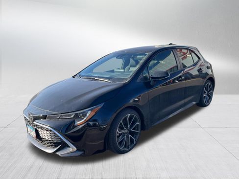 Used 2019 Toyota Corolla XSE image 3