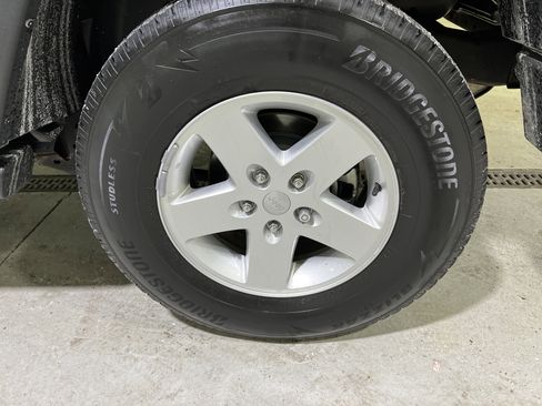 Used 2017 Jeep Wrangler Unlimited Sport w/ Quick Order Package 24S image 13