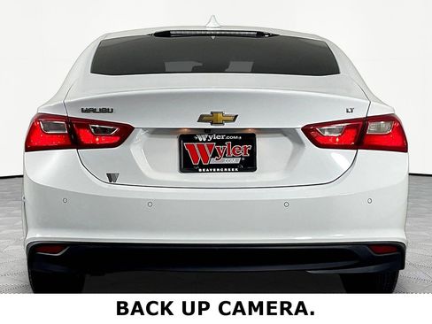 Used 2018 Chevrolet Malibu LT w/ Driver Confidence Package FWD image 5