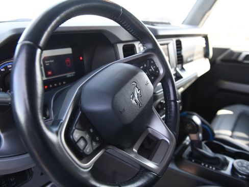 Used 2023 Ford Bronco Black Diamond w/ Sasquatch Package AWD/4WD image 21