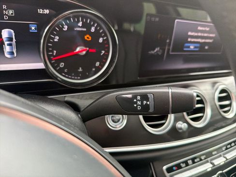 Used 2018 Mercedes-Benz E 300 4MATIC image 25