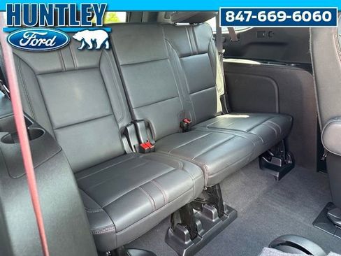 Used 2022 Chevrolet Suburban RST w/ Luxury Package image 8