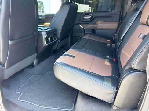 Used 2022 Chevrolet Silverado 2500 High Country w/ Z71 Off-Road Package AWD/4WD image 14