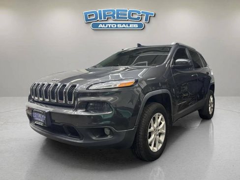 Used 2015 Jeep Cherokee Latitude w/ Cold Weather Group AWD/4WD image 3