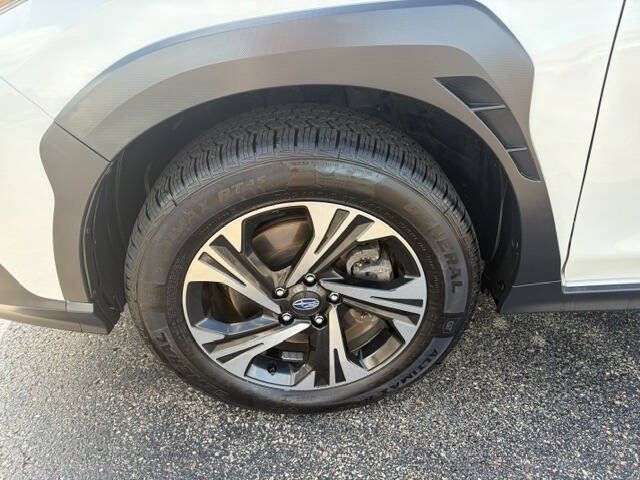 Used 2024 Subaru Crosstrek 2.0i Premium AWD/4WD image 17