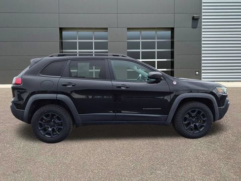 Used 2020 Jeep Cherokee Trailhawk w/ Cold Weather Group AWD/4WD image 4