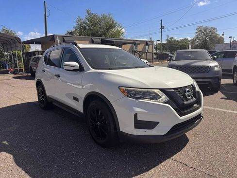 Used 2017 Nissan Rogue SV FWD image 8