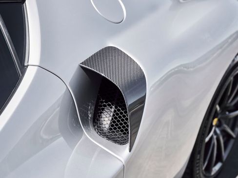 Used 2022 Ferrari 296 GTB RWD image 11