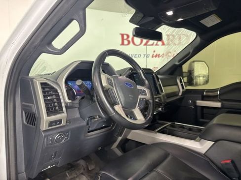 Used 2022 Ford F250 Lariat image 12