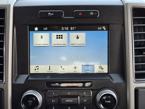 Used 2018 Ford F150 Lariat w/ Equipment Group 502A Luxury image 11