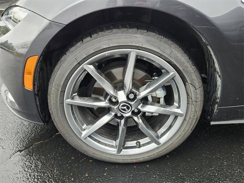 Used 2023 MAZDA MX-5 Miata Grand Touring w/ Weather Package image 17