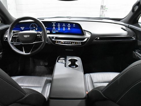 Certified 2024 Cadillac Lyriq Sport RWD image 5