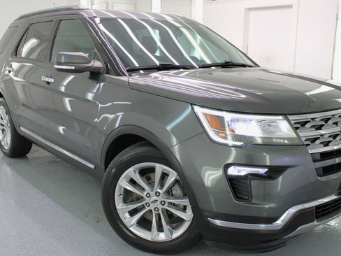 Used 2018 Ford Explorer Limited image 14