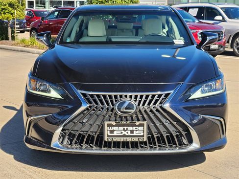 Used 2022 Lexus ES 250 w/ Premium Package image 2